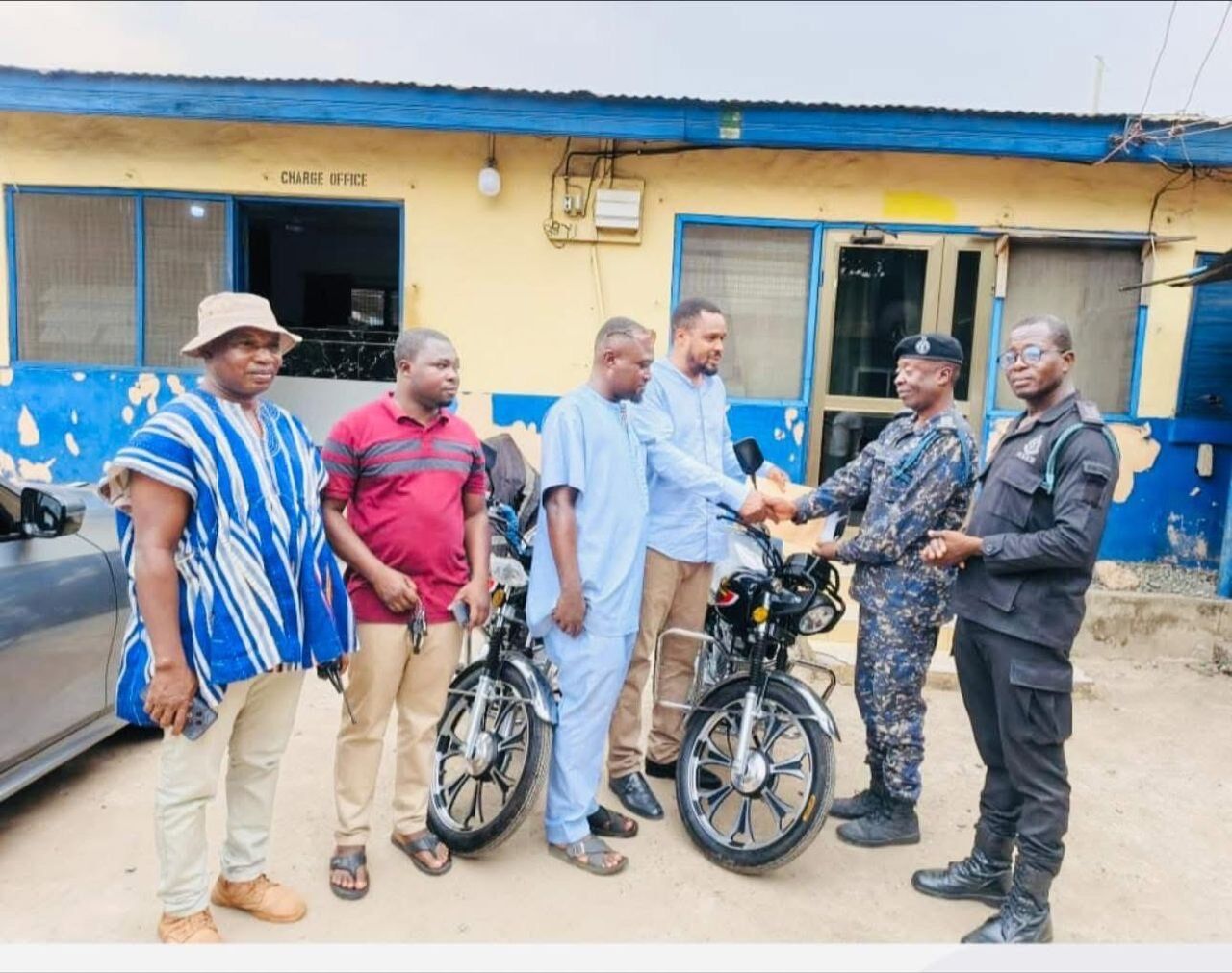 The MP donating two motorbikes to the Amankwah Gardens Police Station