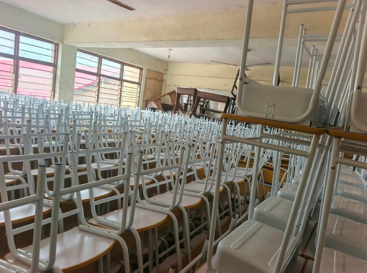New dual desks delivered to a classroom in the constituency